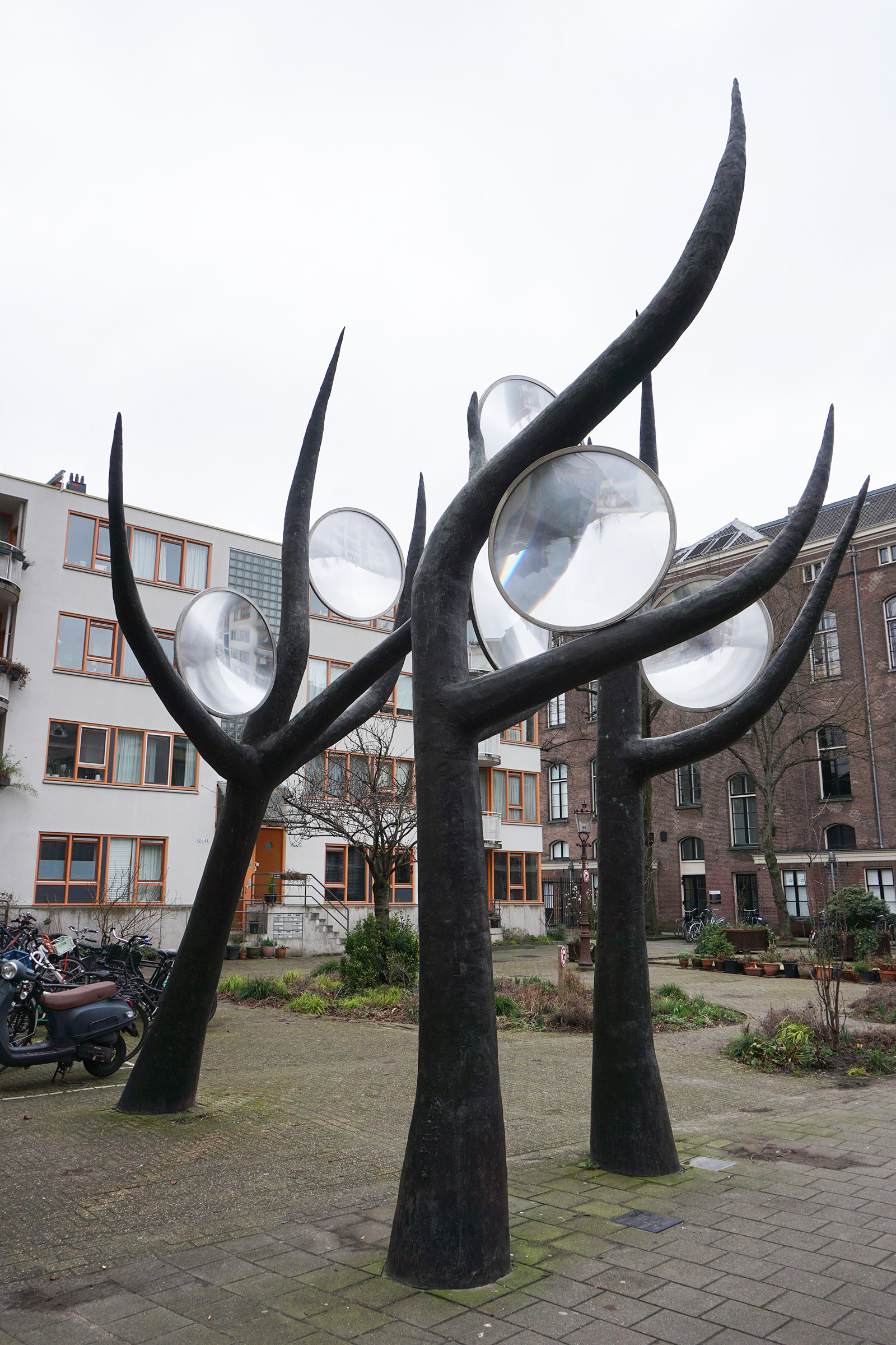 image Thom Puckey The Lens Trees, Binnengasthuisterrein, Amsterdam 0