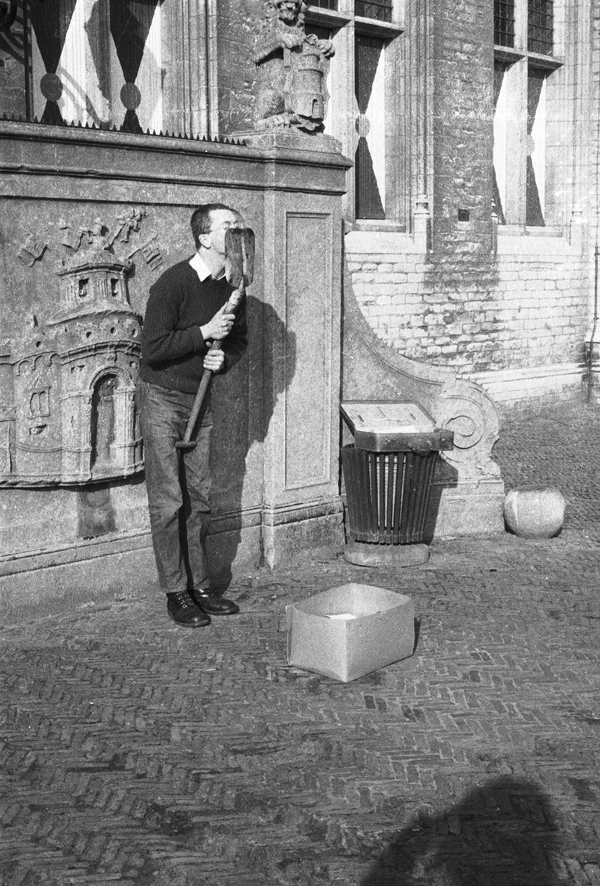 30 photos. Solo performance. 'Speech on Behaviouralism', The Market Square, Middelburg. by Thom Puckey