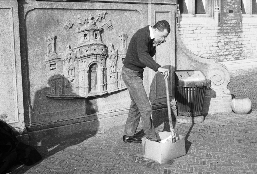 image Thom Puckey 30 photos. Solo performance. 'Speech on Behaviouralism', The Market Square, Middelburg. 2