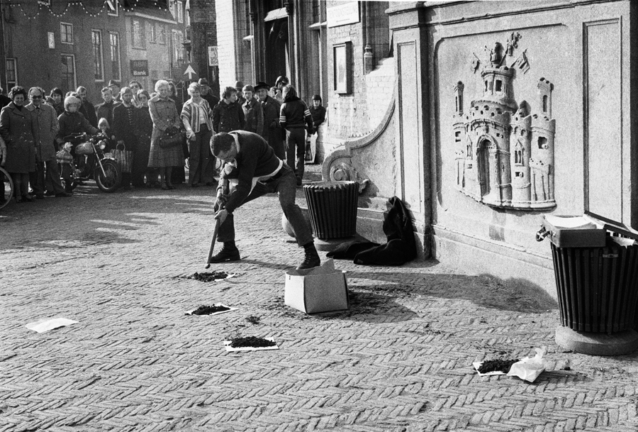 image Thom Puckey 30 photos. Solo performance. 'Speech on Behaviouralism', The Market Square, Middelburg. 9