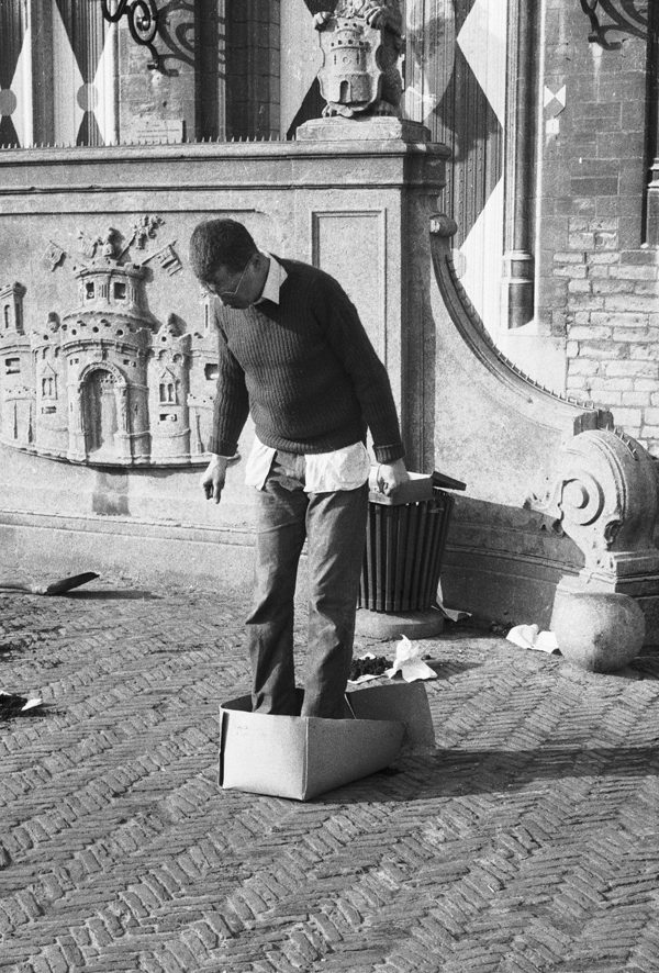 image Thom Puckey 30 photos. Solo performance. 'Speech on Behaviouralism', The Market Square, Middelburg. 19