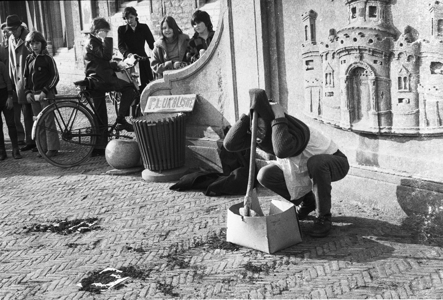 image Thom Puckey 30 photos. Solo performance. 'Speech on Behaviouralism', The Market Square, Middelburg. 25